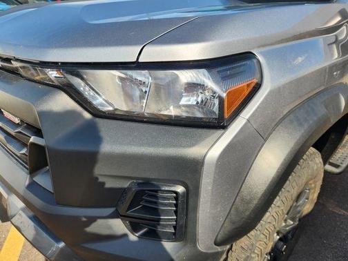 Sterling Gray Metallic 2024 Chevrolet Colorado Trail Boss