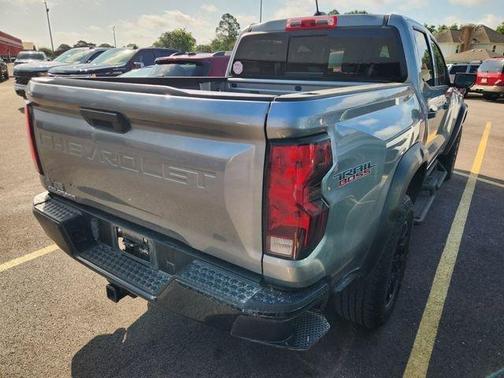 Sterling Gray Metallic 2024 Chevrolet Colorado Trail Boss