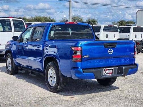 2024 Nissan Frontier SV
