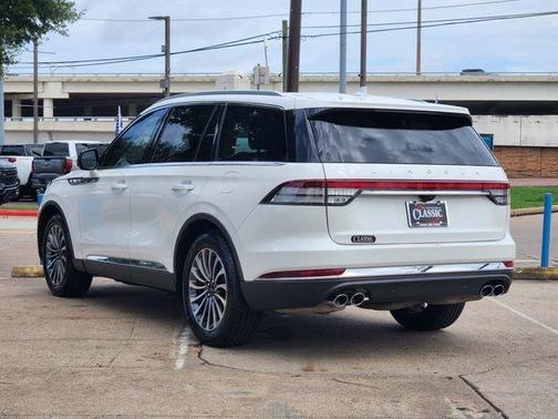 White 2021 Lincoln Aviator Reserve RWD