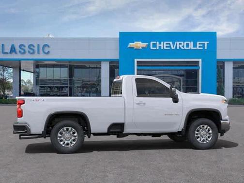 2025 Chevrolet Silverado 3500 LT