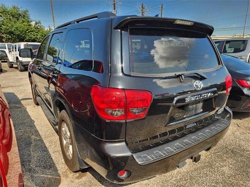 2017 Toyota Sequoia SR5