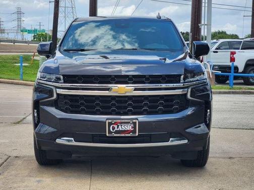 Dark Ash Metallic 2024 Chevrolet Suburban LS