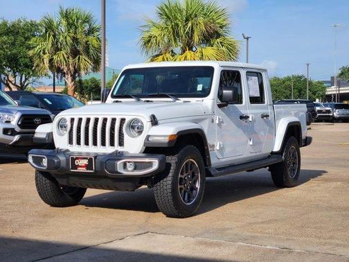 2022 Jeep Gladiator Overland