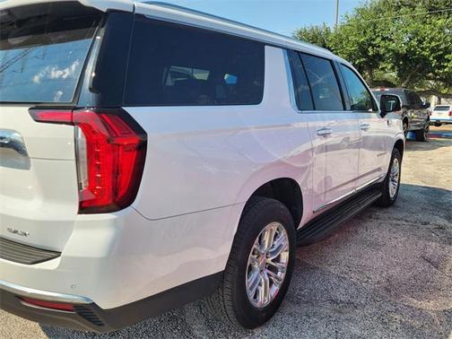 2024 GMC Yukon XL SLT