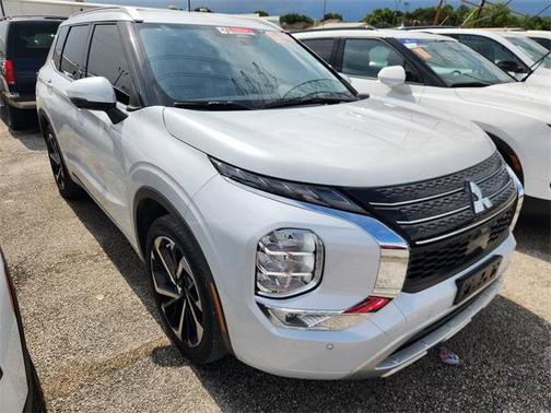 2023 Mitsubishi Outlander SEL