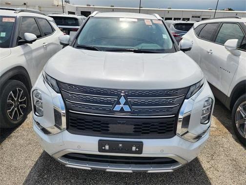 2023 Mitsubishi Outlander SEL