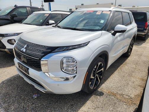 2023 Mitsubishi Outlander SEL