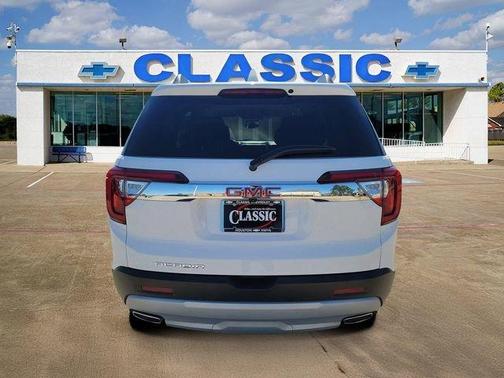 Summit White 2023 GMC Acadia SLE
