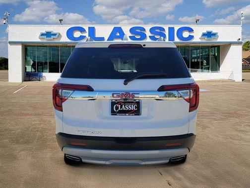 Summit White 2023 GMC Acadia SLE