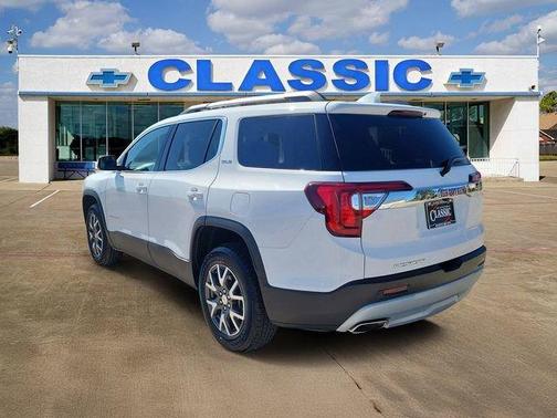 Summit White 2023 GMC Acadia SLE
