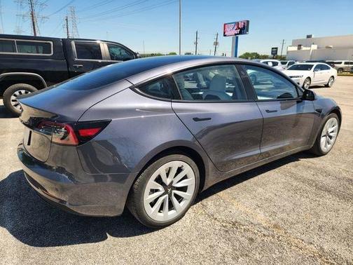 2023 Tesla Model 3 Base