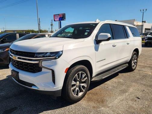 2023 Chevrolet Suburban LS