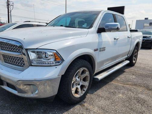 2015 RAM 1500 Laramie