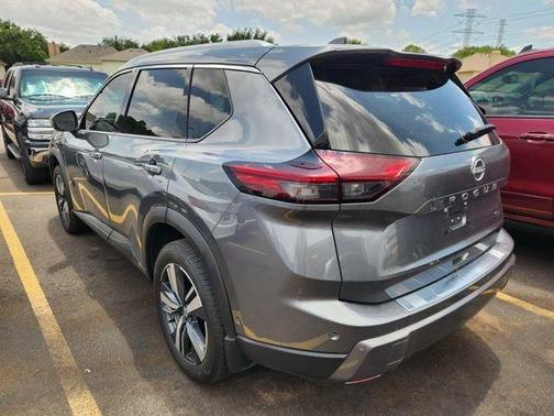 Gun Metallic 2024 Nissan Rogue SL