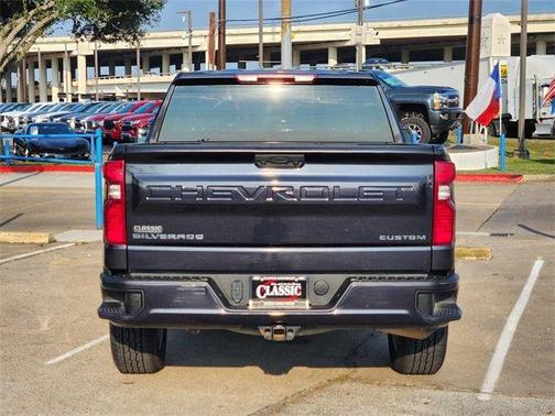 2022 Chevrolet Silverado 1500 Custom