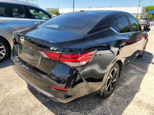 Black 2024 Nissan Sentra SV