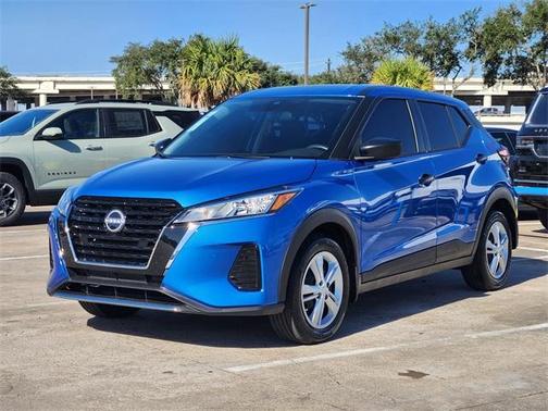 2025 Nissan Kicks Play S