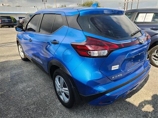 2025 Nissan Kicks Play S