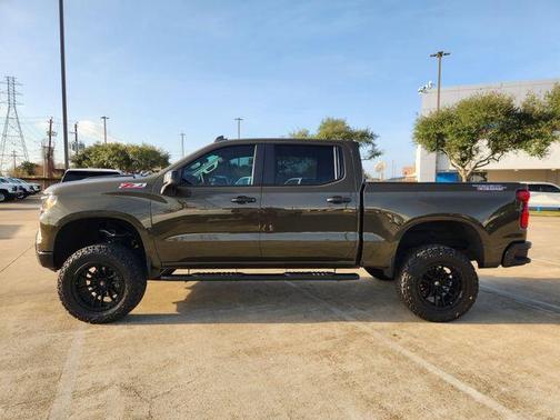 2023 Chevrolet Silverado 1500 Custom Trail Boss