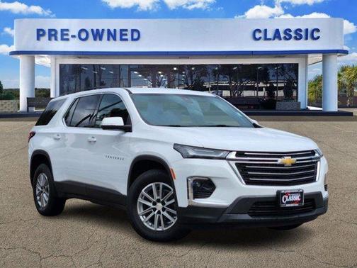 2022 Chevrolet Traverse LT Cloth