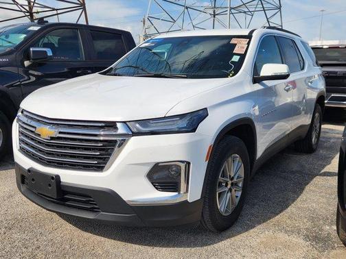 2022 Chevrolet Traverse LT Cloth