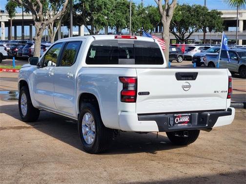 2024 Nissan Frontier SV