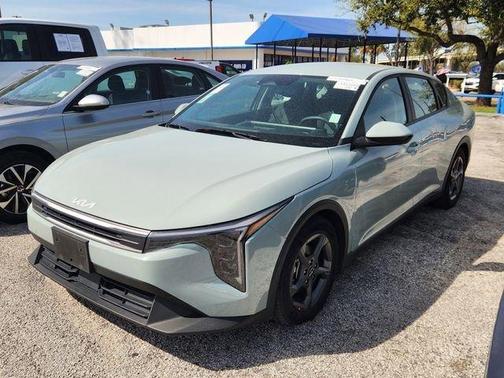 2025 Kia K4 