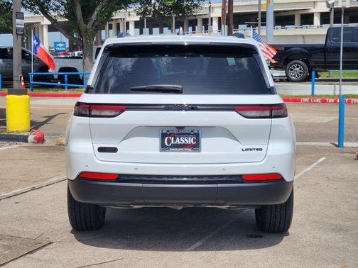 Bright White Clearcoat 2024 Jeep Grand Cherokee Limited