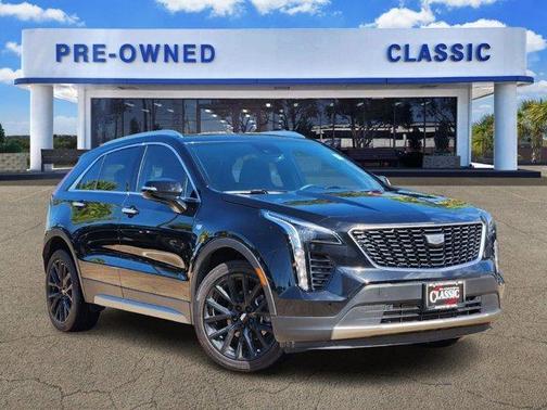 2023 Cadillac XT4 Premium Luxury
