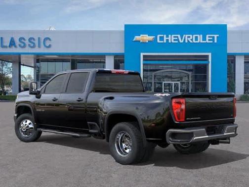2025 Chevrolet Silverado 3500 LT