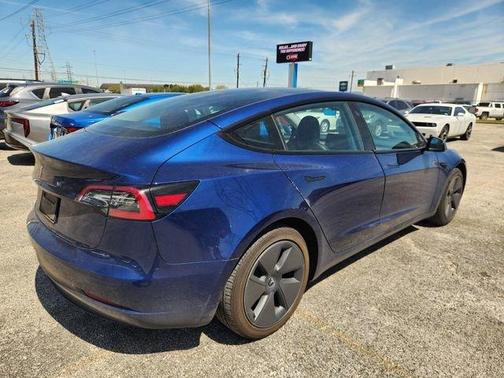 2023 Tesla Model 3 Base