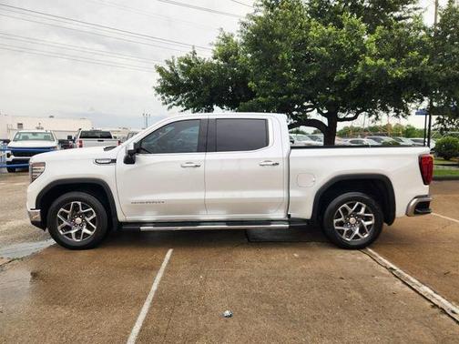 White Frost Tri-Coat 2024 GMC Sierra 1500 SLT