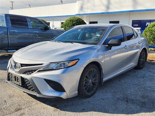 2020 Toyota Camry SE Nightshade