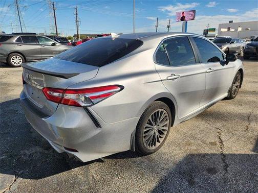 2020 Toyota Camry SE Nightshade
