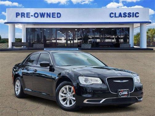 2023 Chrysler 300 Touring