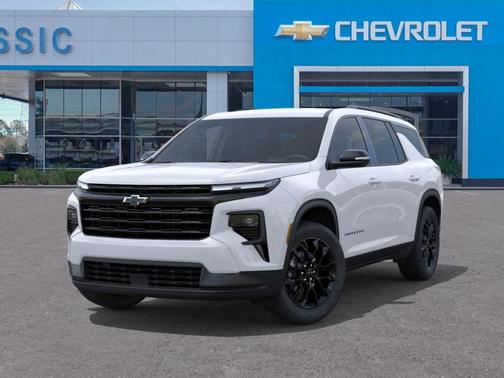 White 2026 Chevrolet Traverse LT