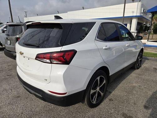 Summit White 2024 Chevrolet Equinox LT