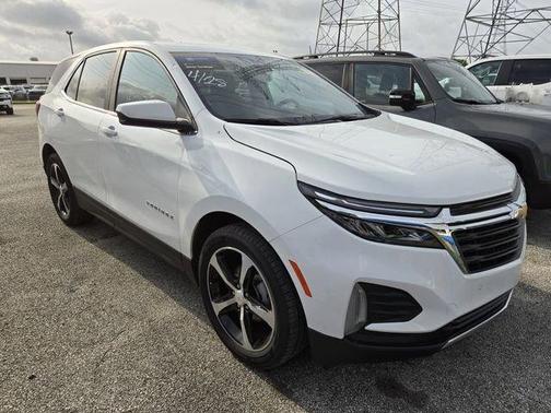 Summit White 2024 Chevrolet Equinox LT