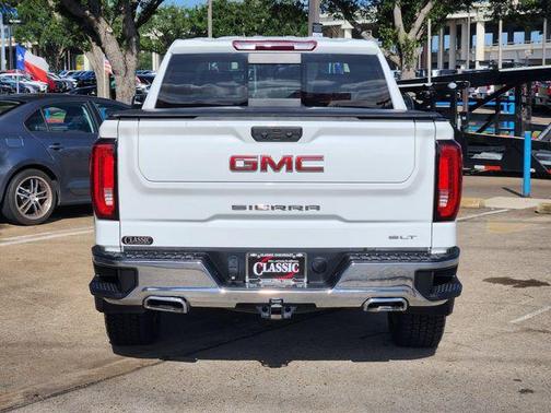 Summit White 2023 GMC Sierra 1500 SLT
