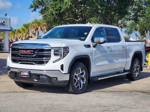 Summit White 2023 GMC Sierra 1500 SLT