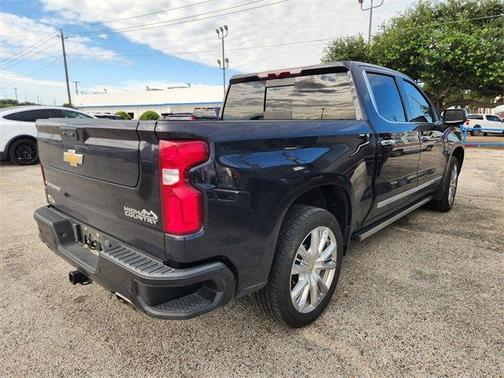 2022 Chevrolet Silverado 1500 High Country