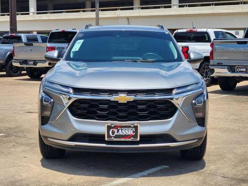Sterling Gray Metallic 2024 Chevrolet Trax LT