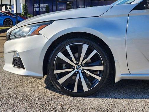 2020 Nissan Altima 2.5 SR