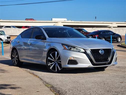 2020 Nissan Altima 2.5 SR