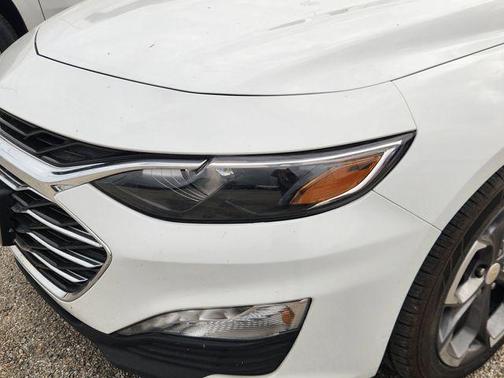 Summit White 2024 Chevrolet Malibu LT