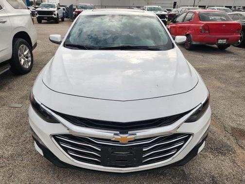 Summit White 2024 Chevrolet Malibu LT