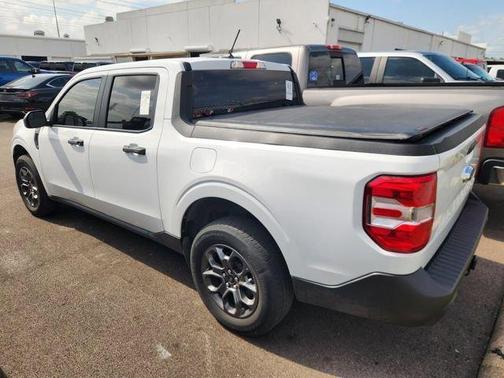 Oxford White 2024 Ford Maverick XLT