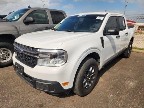 Oxford White 2024 Ford Maverick XLT