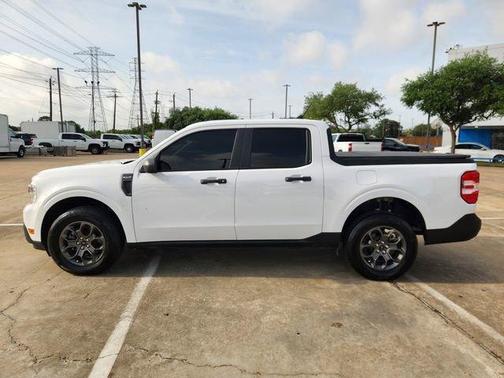 Oxford White 2024 Ford Maverick XLT